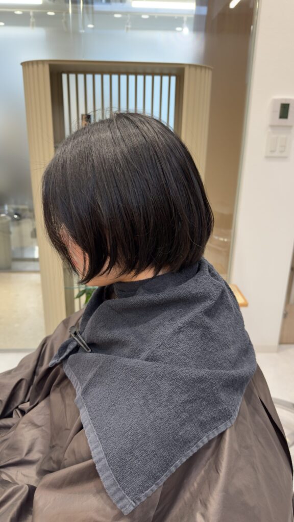 黒髪　ボブ　カット前